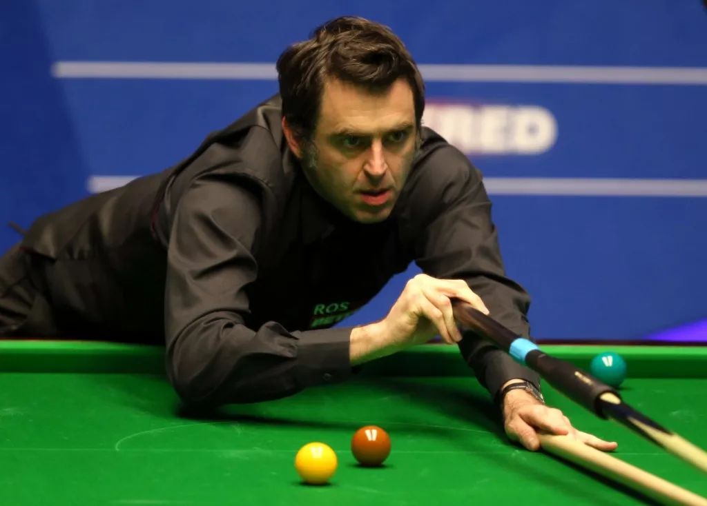 她利用对手 她利用对手